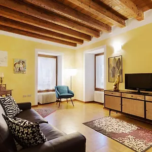 Antica Charming Flat , Verona Italia